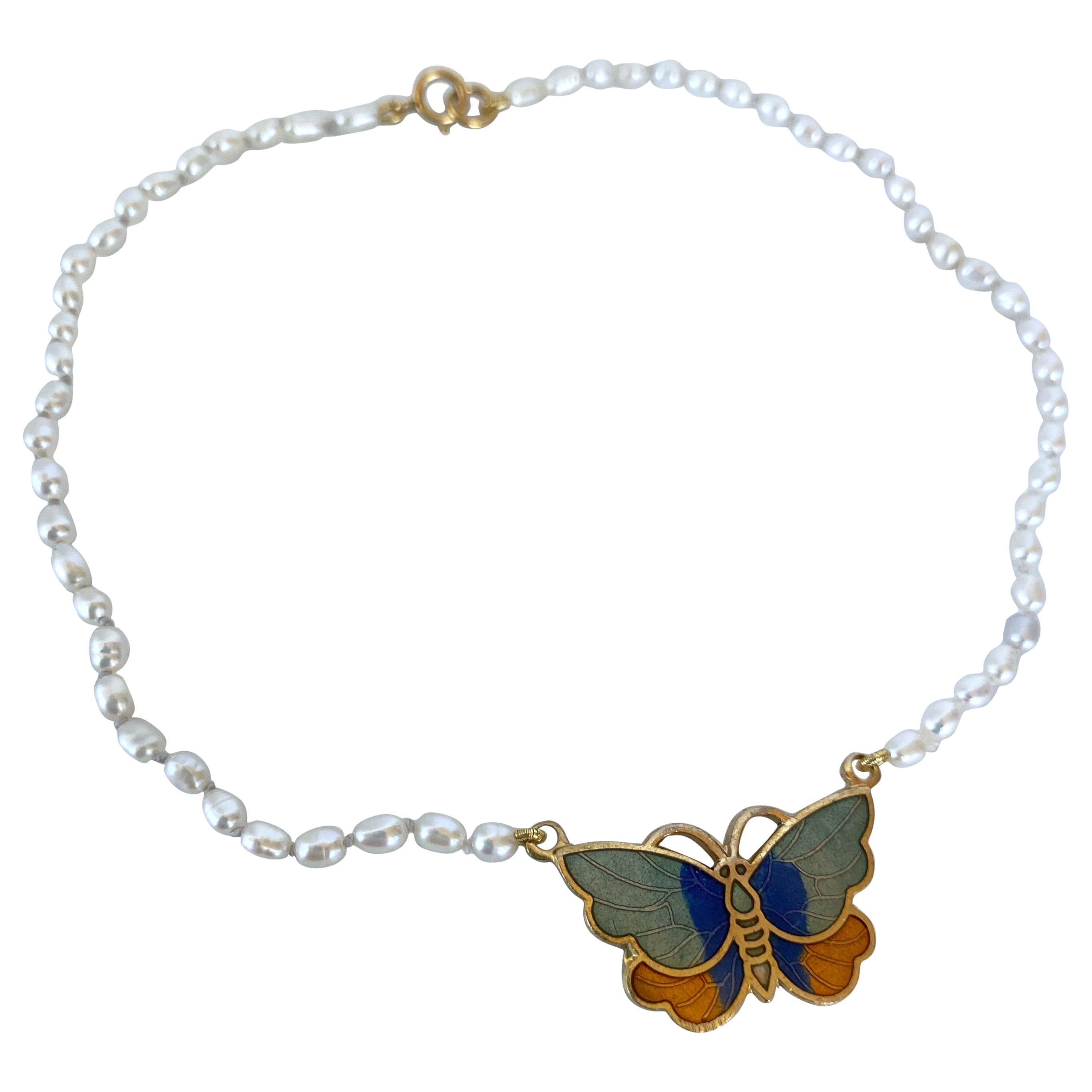 Marina J. Collier structuré de perles avec pendentif papillon pour petite fille en vente