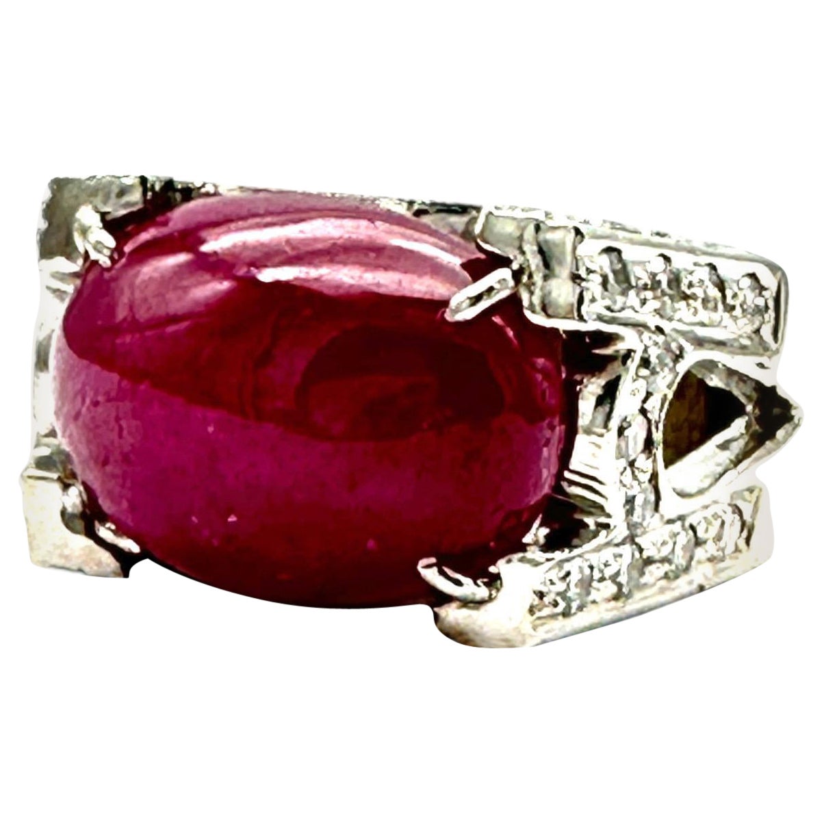  9 Carat Cabochon Ruby & Diamond Solitaire Ring 10.50 CTW For Sale