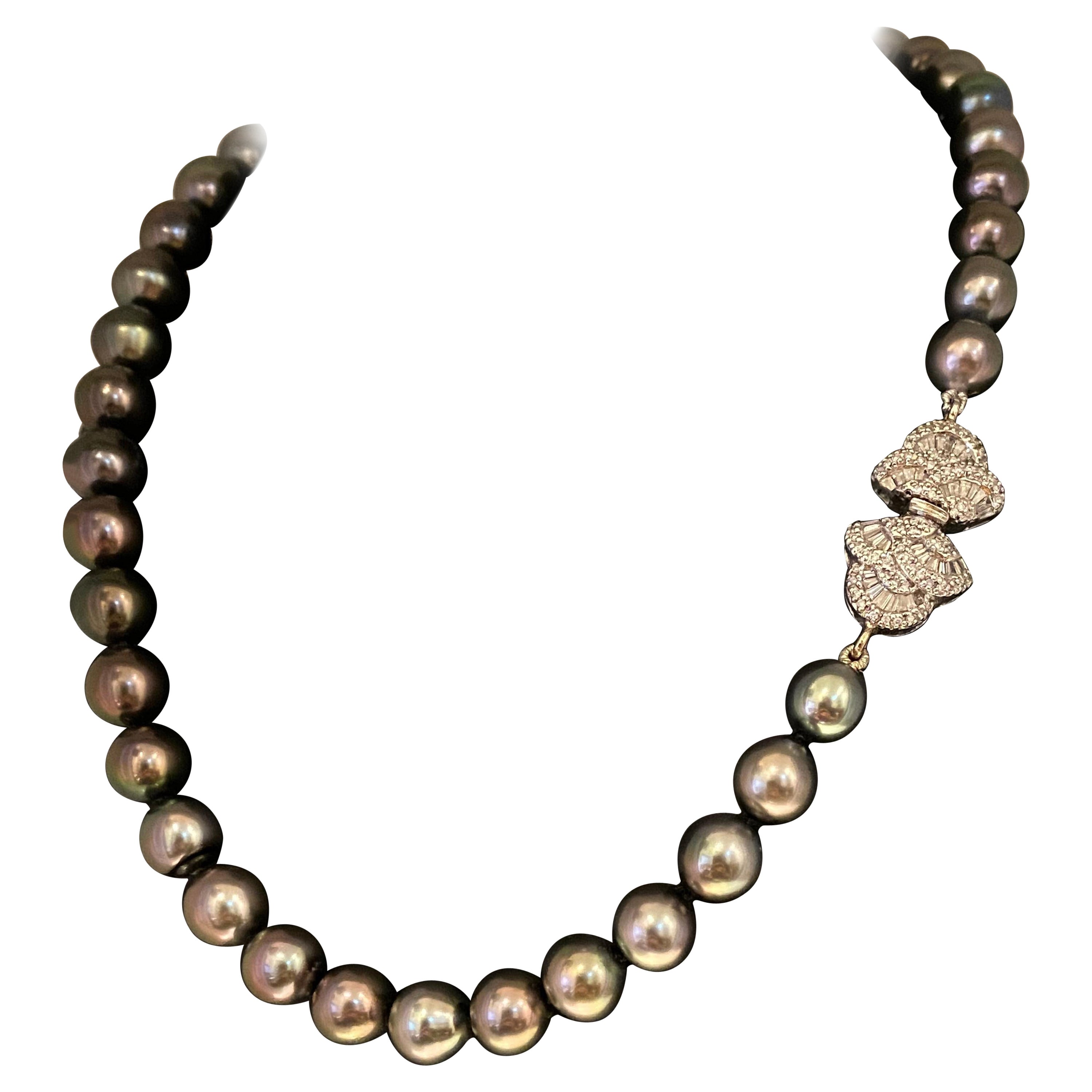 Tahitian Royal Peacock 9-11mm Pearl Necklace with 18K Gold 1.25ct Diamond Clasp For Sale