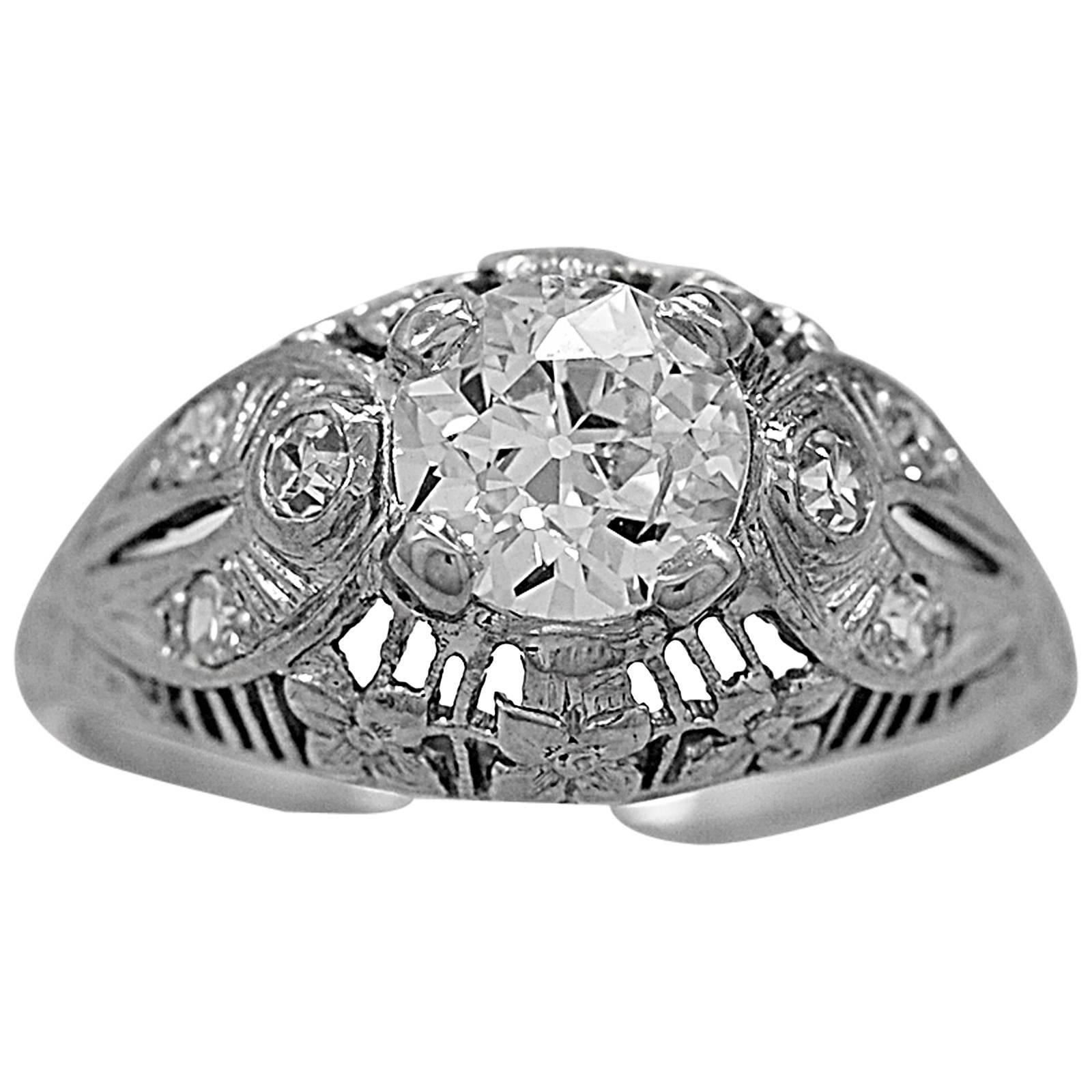 Edwardian 1.00 Carat Diamond Antique Engagement Ring Platinum For Sale