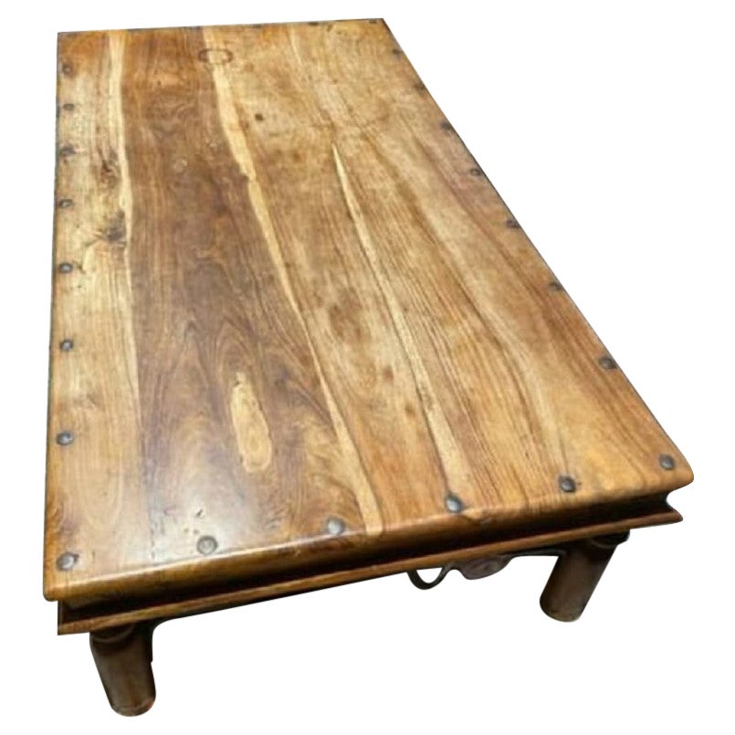 Rustic Indian Sheesham Wood Coffee Table with Nailhead Design and Baluster Legs For Sale