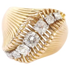 Retro wave diamond ring in rose gold, 18 karats