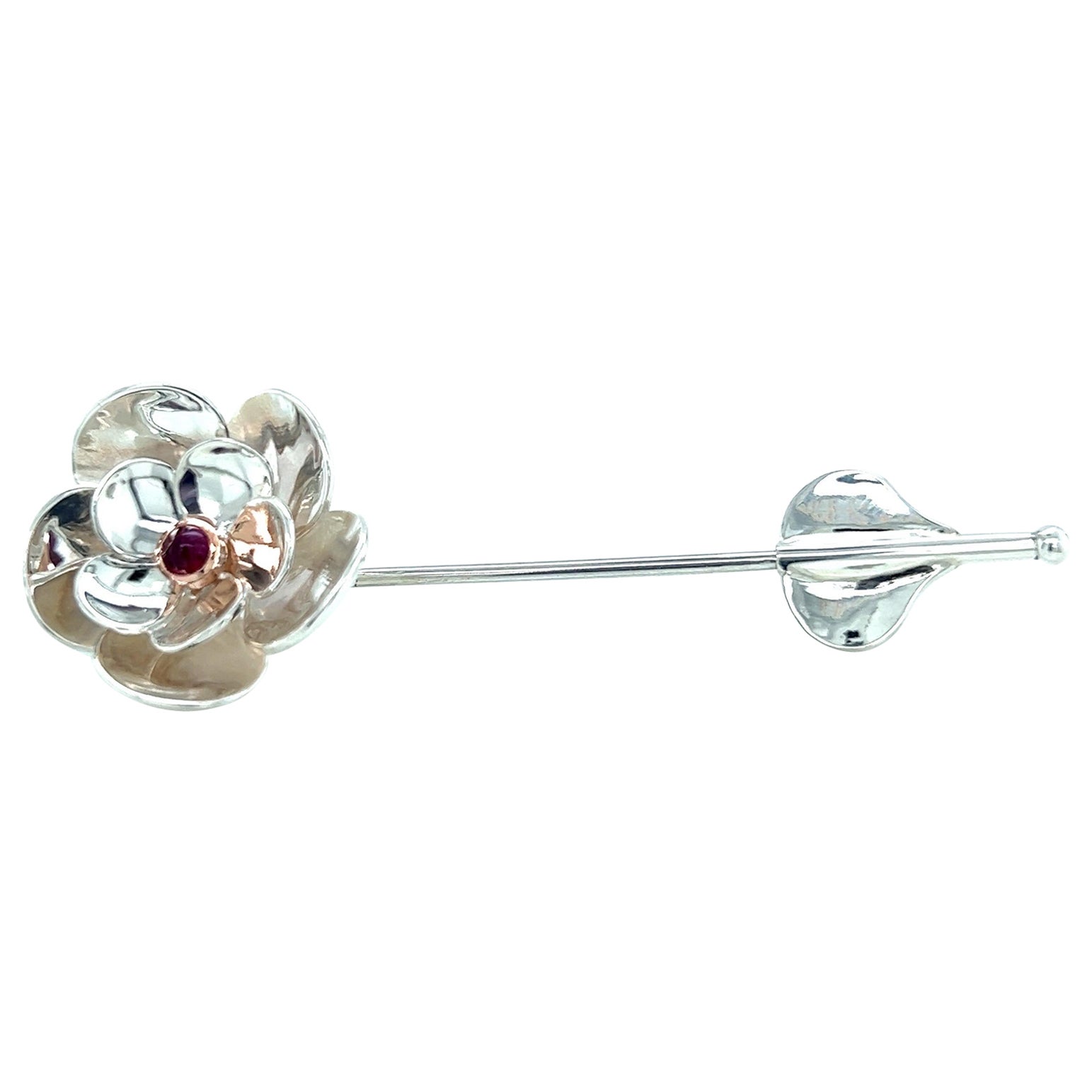 Sterling silver and 18k rose gold flower pin with ruby cabochon For Sale