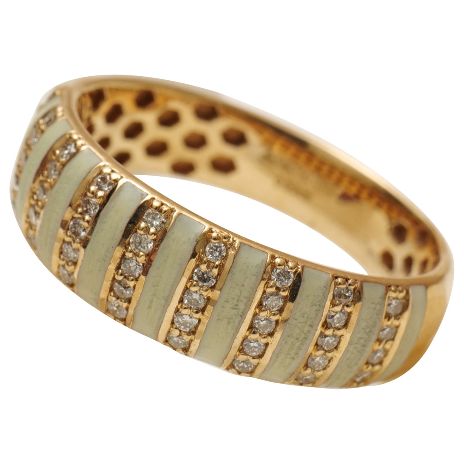 Im Angebot: Mintgrüner emaillierter Diamantring aus 18 Karat massivem Gold ()