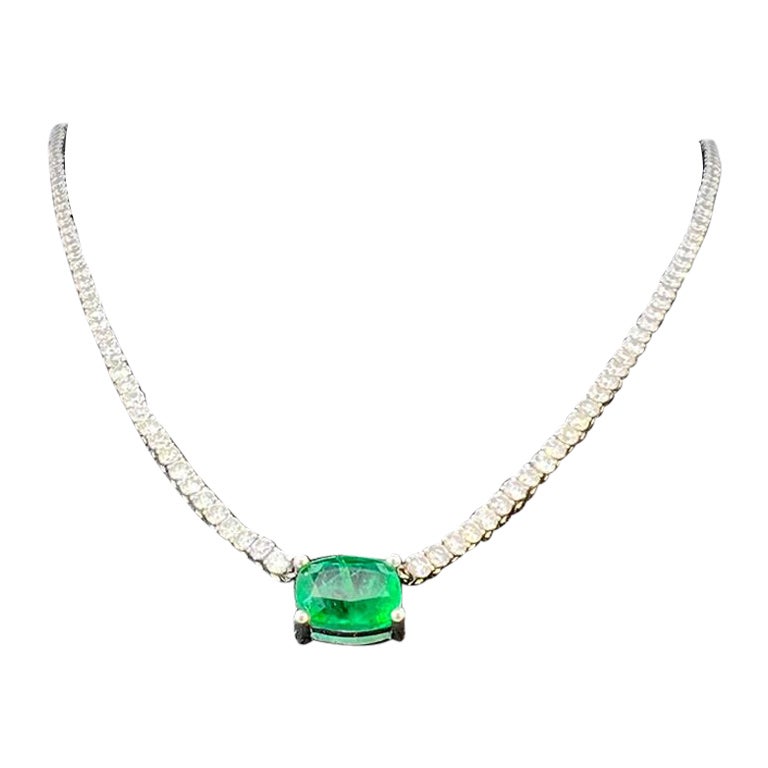 14k white gold 6.3crt diamond tennis choker necklace with 2.26crt vivid emerald For Sale