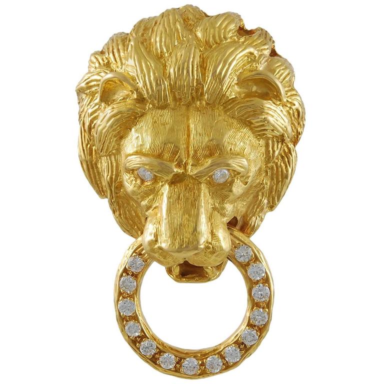 Van Cleef and Arpels Diamond Gold Lion Head Brooch For Sale at 1stdibs