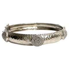Pulsera Paradizia de plata rodiada martillada con diamantes