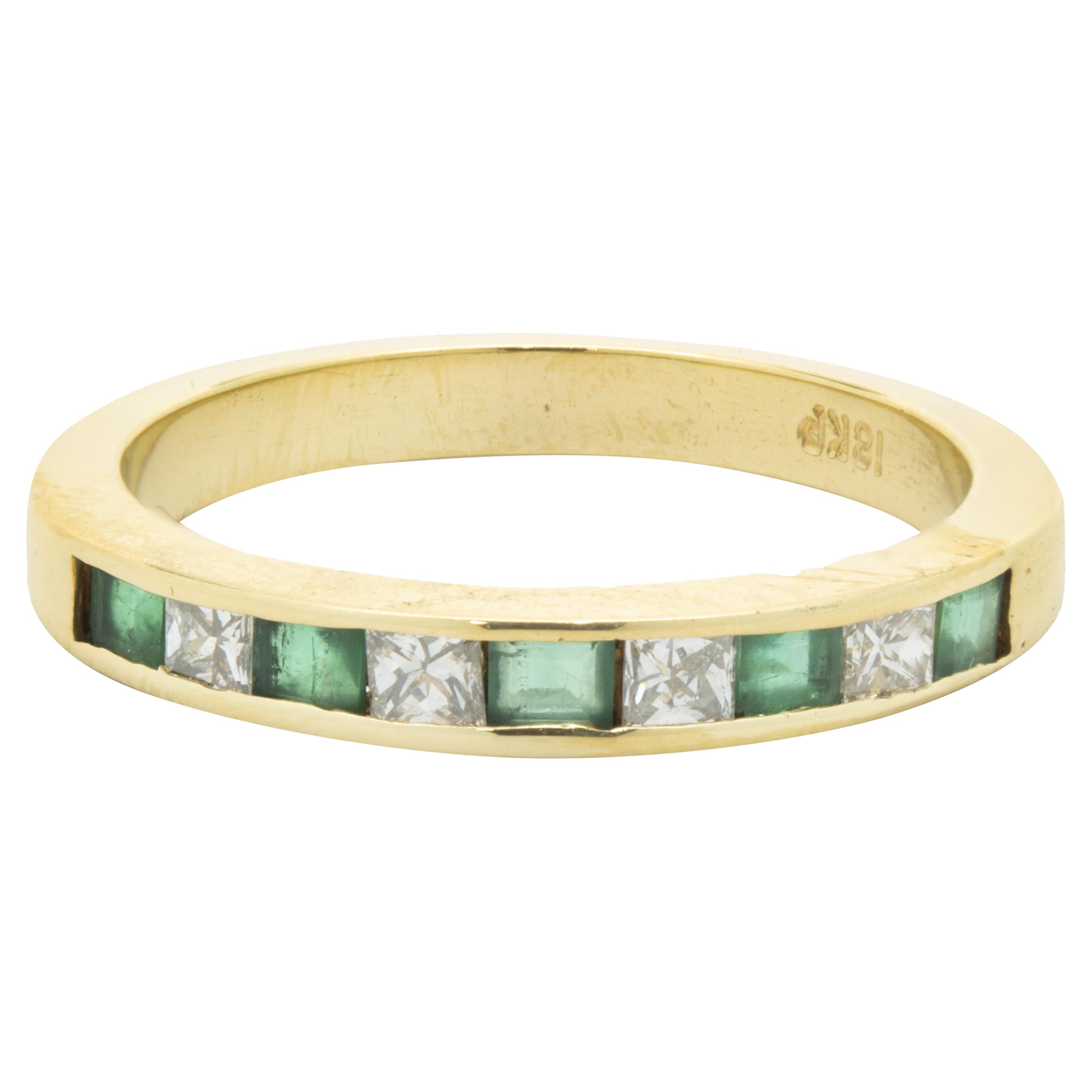 18 Karat Gelbgold Ring mit abwechselnden Diamanten und Smaragden im Angebot