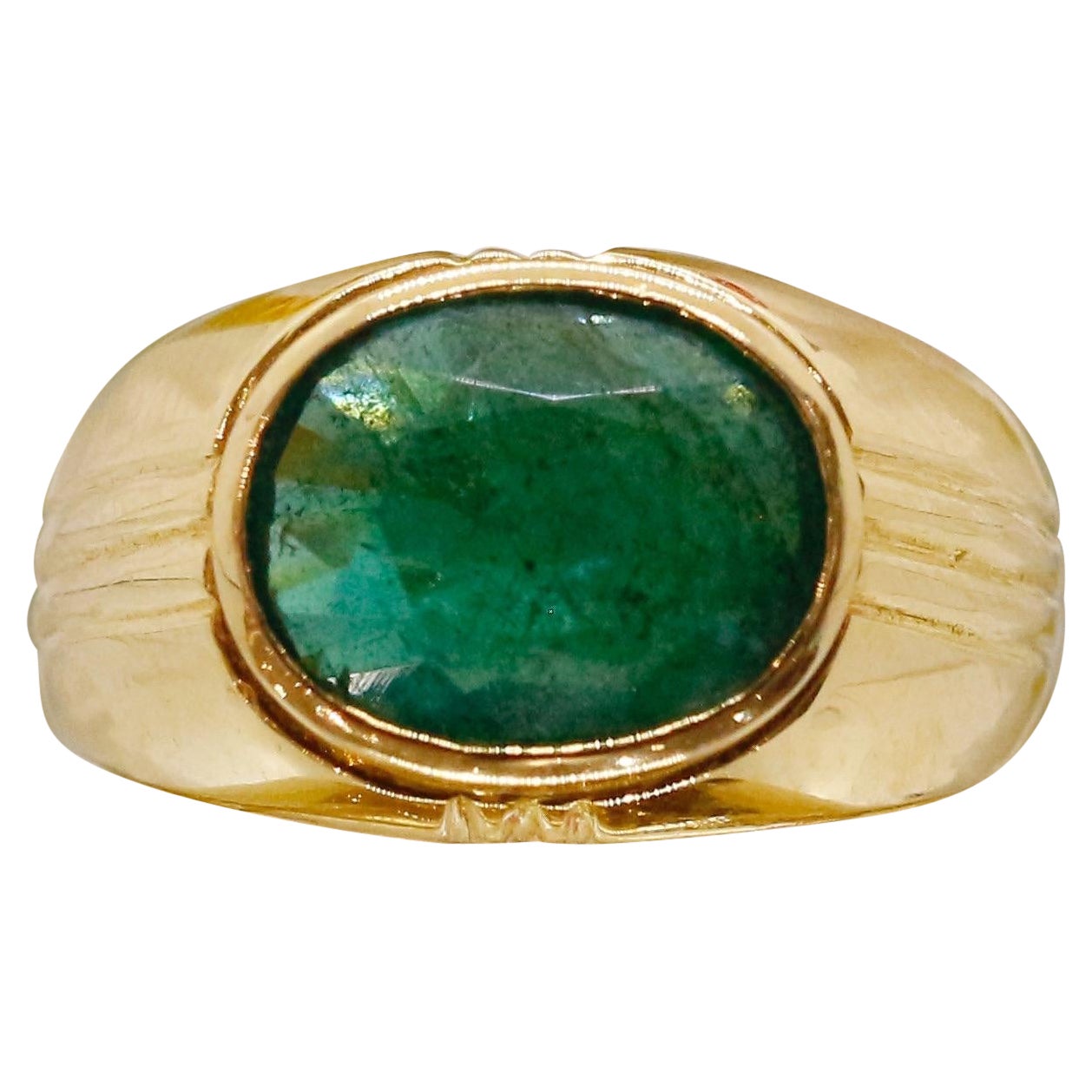 18kt Unisex Emerald Ring For Sale