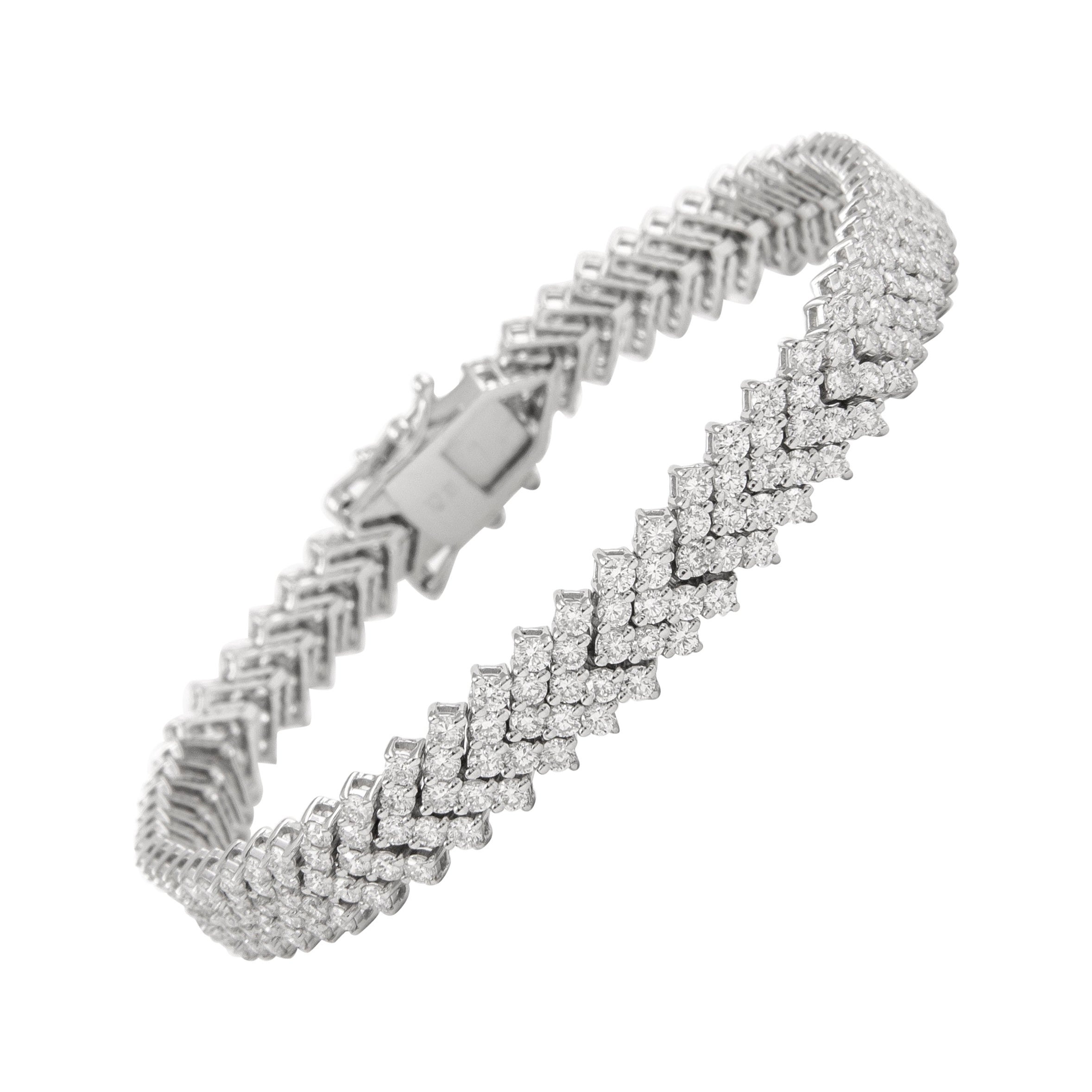 Alexander Bracelet à cinq rangées de diamants en or blanc 18 carats de 6,55 carats en vente