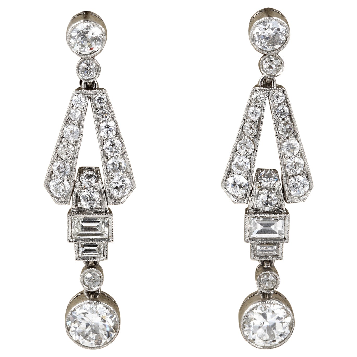 Art Deco 3.60 Ct Diamond Platinum Drop Earrings For Sale