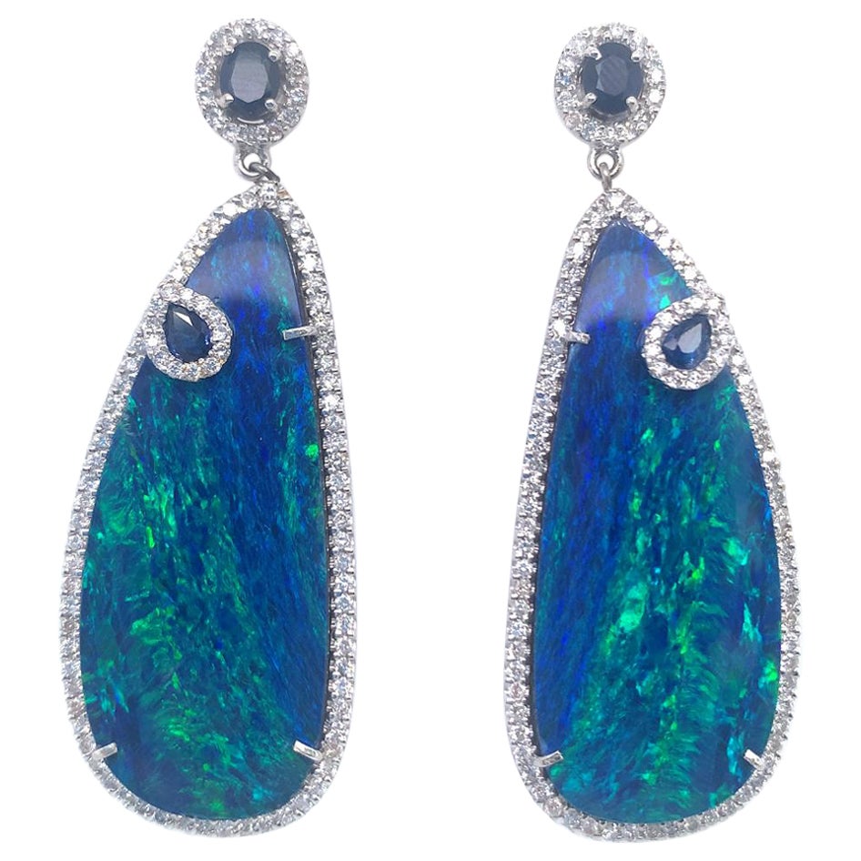 Boucles d'oreilles pendantes en opale naturelle, saphir et diamant