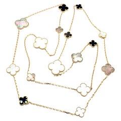 Van Cleef & Arpels Collier long en or jaune Magic Alhambra en nacre et onyx