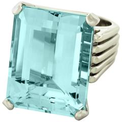 1950s Moderne 40 Carat Aquamarine Gold Ring 10