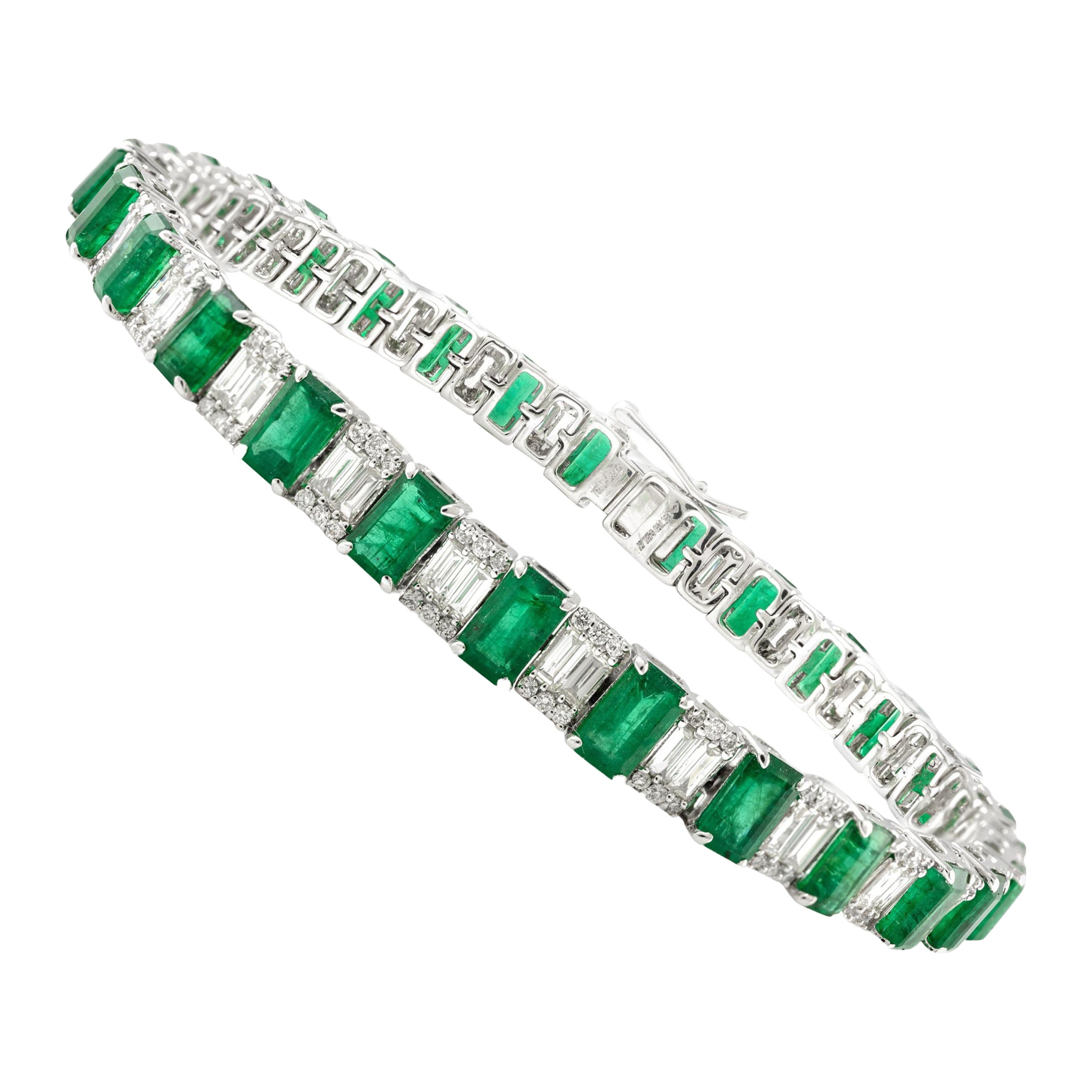 7.86 ct Emerald Tennis Bracelet 18k Solid White Gold, Christmas Gift For Grandma For Sale
