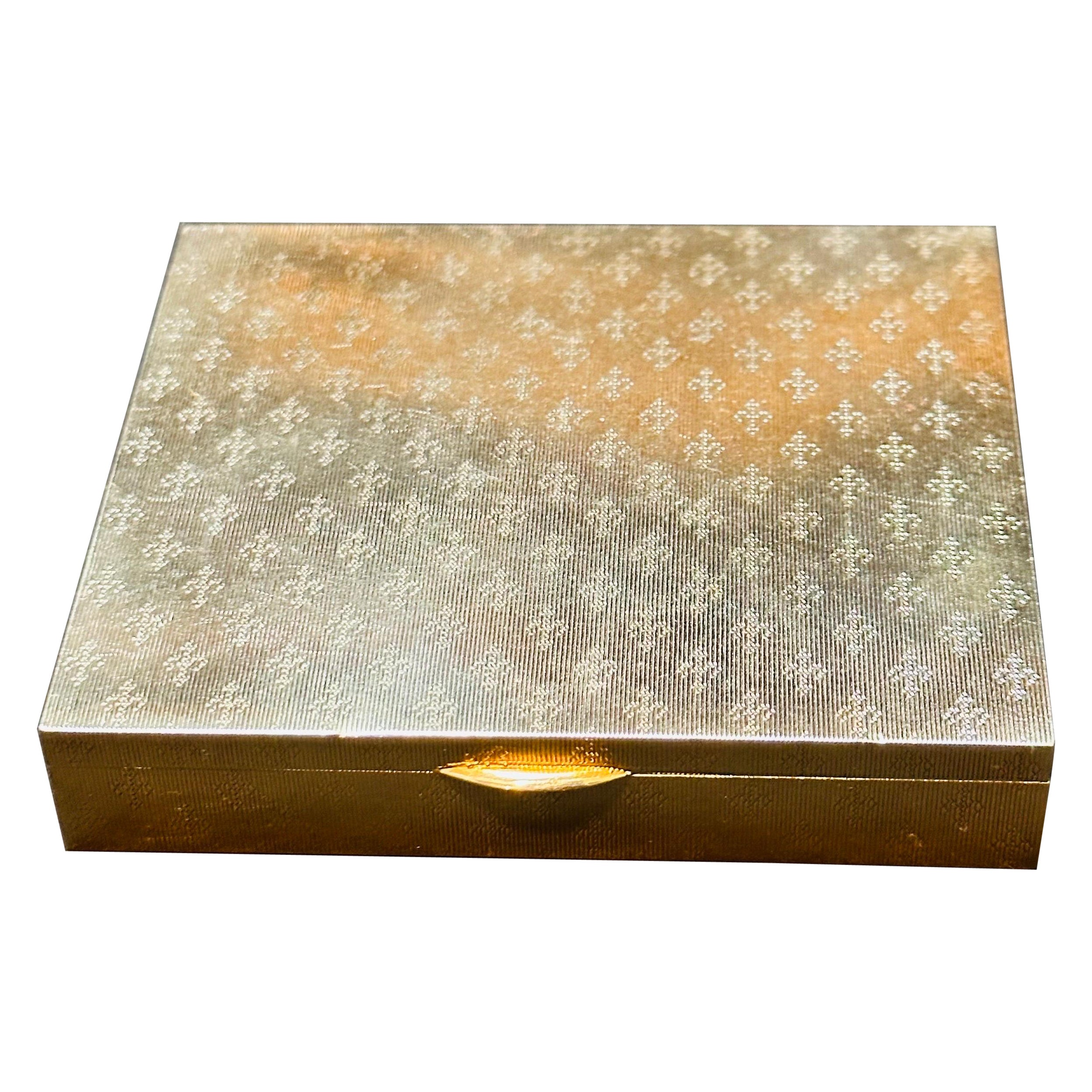 Cartier, boîte à poudre compacte en or 14 carats pour maquillage, 114 g en vente