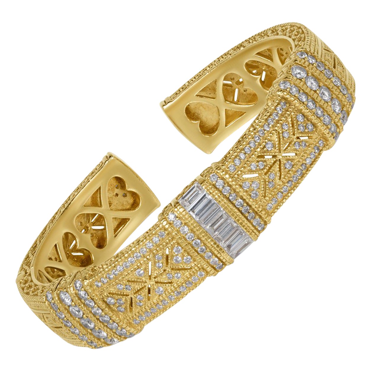 Judith Ripka 18KYG Diamond Bangle Bracelet For Sale
