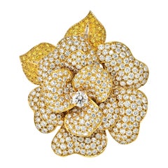 Vintage Estate 18K Yellow Gold 27.00cts Diamond Flower Brooch