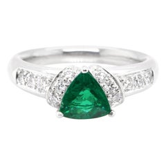 0.91 Carat Vivid Green, Colombian Emerald and Diamond Ring Set in Platinum
