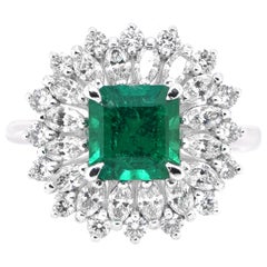 1,51 Karat Vivid Green, kolumbianischer Smaragd und Diamantring in Platin gefasst