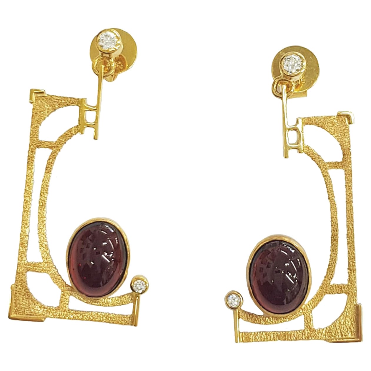 Paul Amey “Deco” 9K Yellow Gold, Garnet and Diamond Stud Earrings For Sale