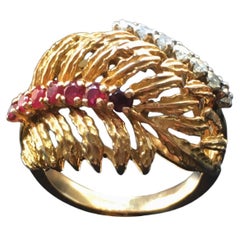 Bague de cocktail rétro française en or 18 carats avec diamants et rubis