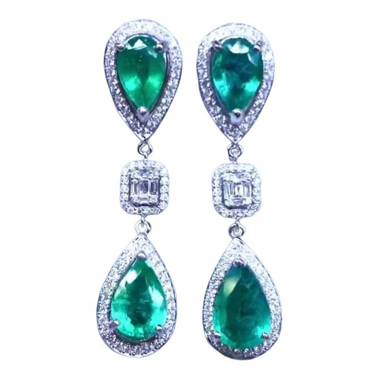 AIG Certified 9.75 Ct Zambia Emeralds Diamonds 1.67 Ct 18k Gold Earrings  For Sale