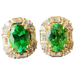 1.15 Ct - Natural Tsavorite in 18K Yellow Gold and White Sapphires Ear Studs
