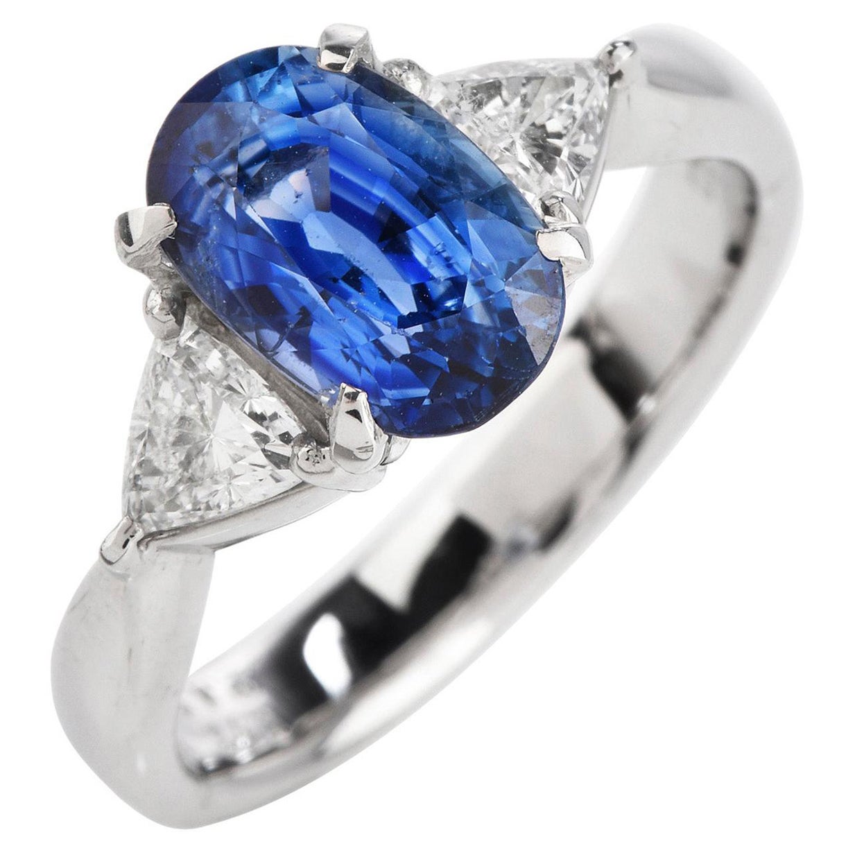 GIA Oval shape Natural Sapphire Diamond Platinum Three Stone Ring For Sale