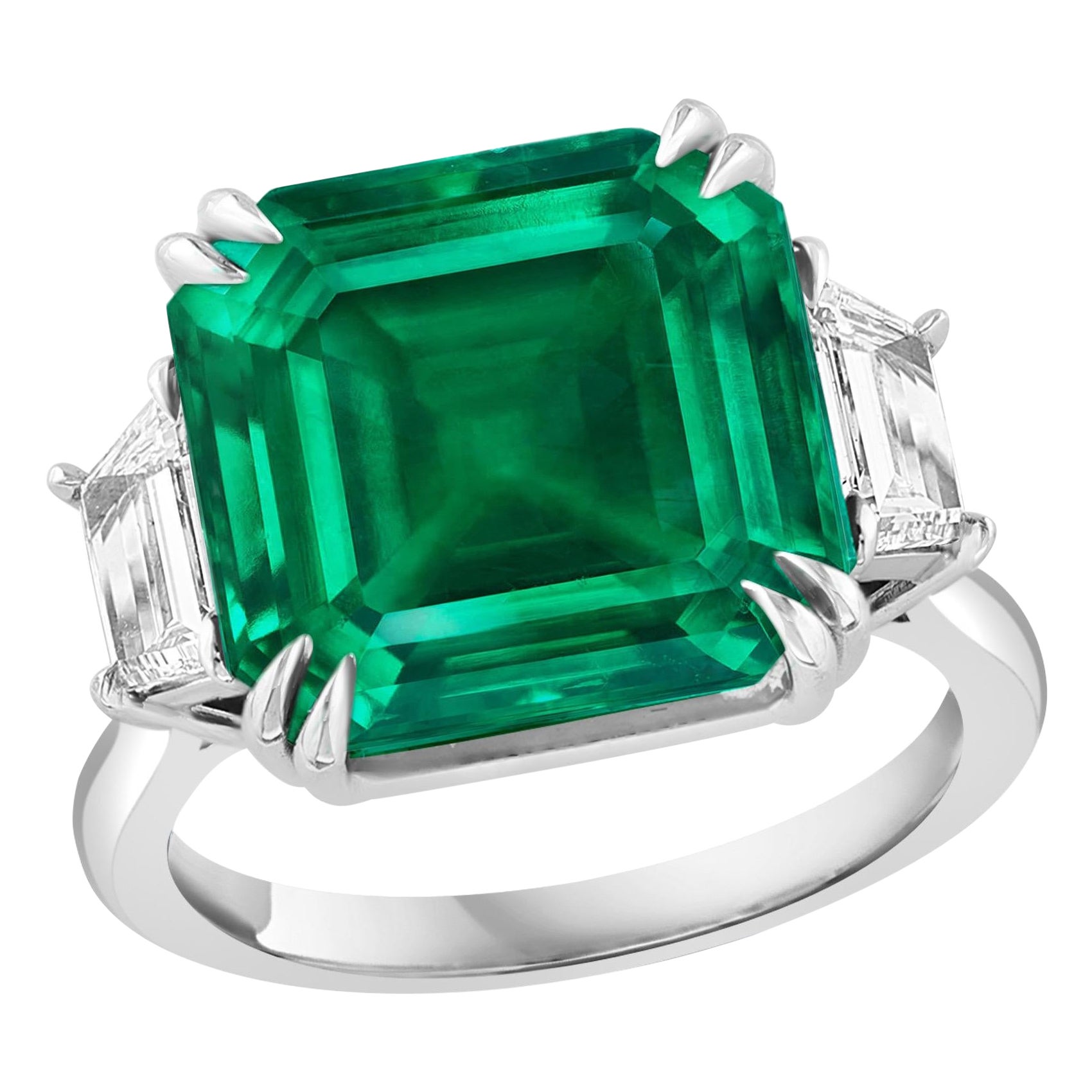 AGL Certified 8.90 Colombian Emerald , Insignificant & Solitaire Diamond Ring  For Sale