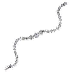 Exceptional Brilliant and French Cut Diamond Platinum Line Bracelet 10