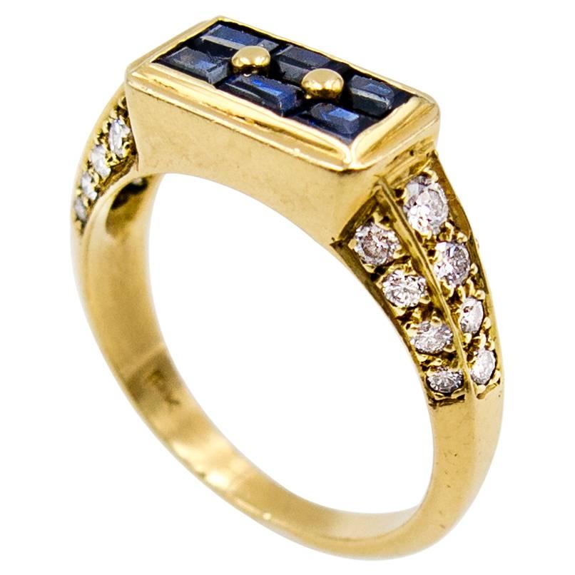 Elegant Sapphire Diamond Gold Panel Ring For Sale