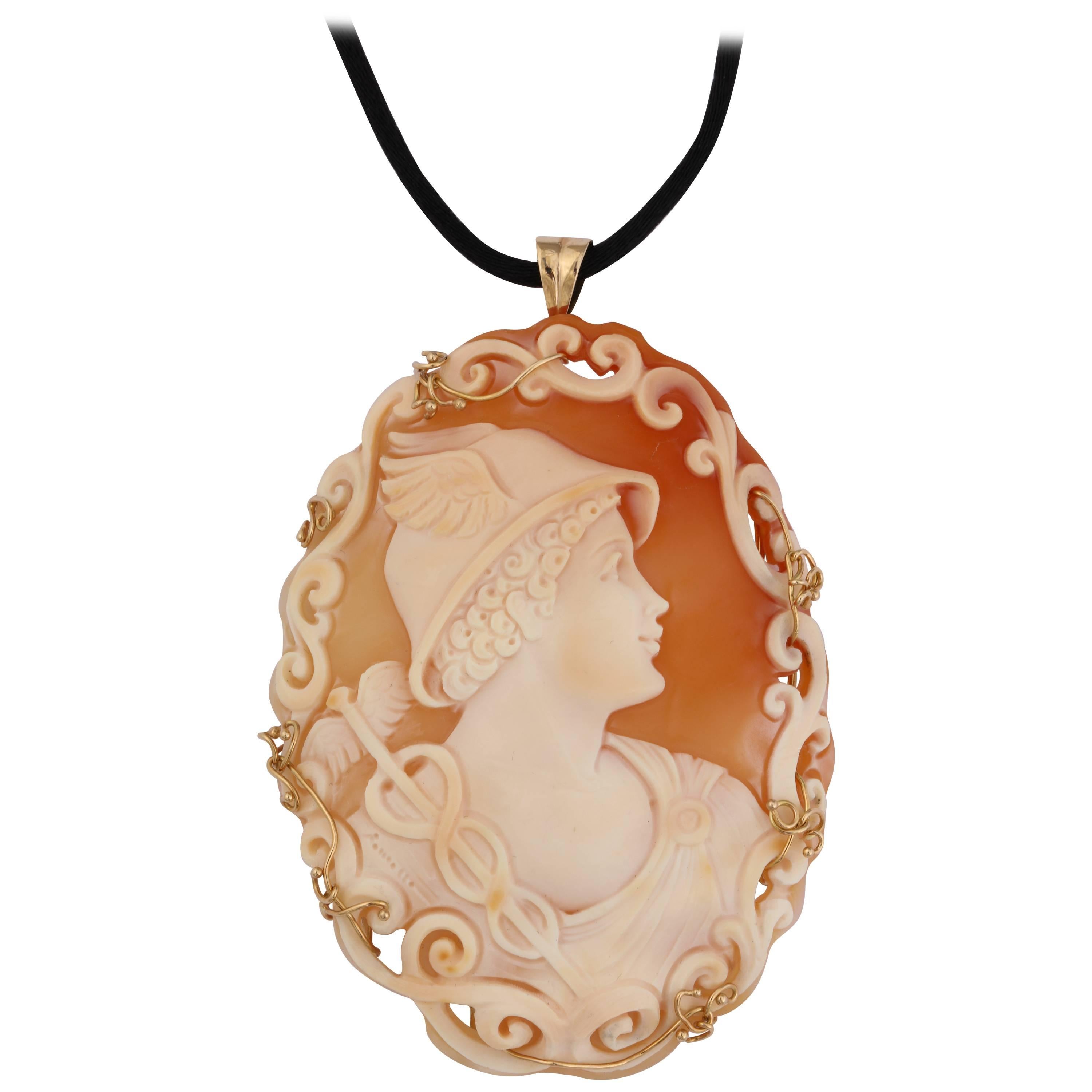 Amedeo "Hermes" Cameo Gold Brooch Pendant For Sale