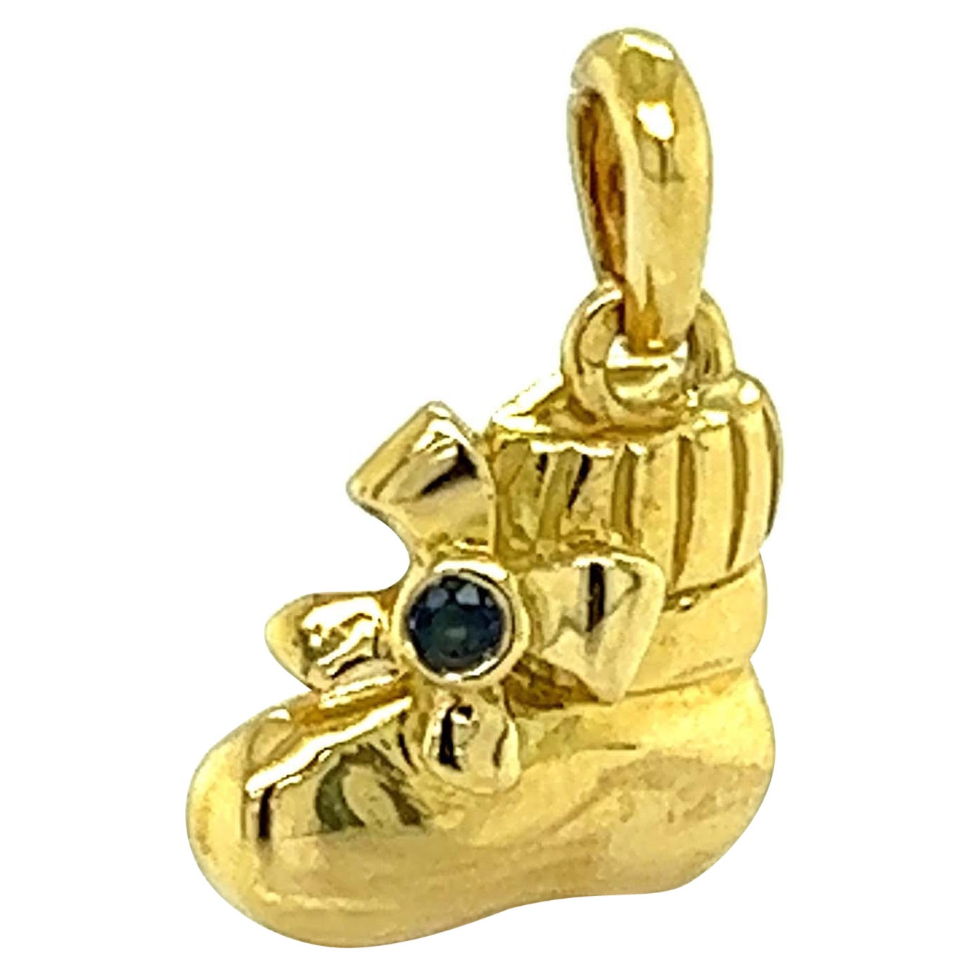 Van Cleef & Arpels Sapphire 18k Yellow Gold Baby Booty Charm Pendant For Sale