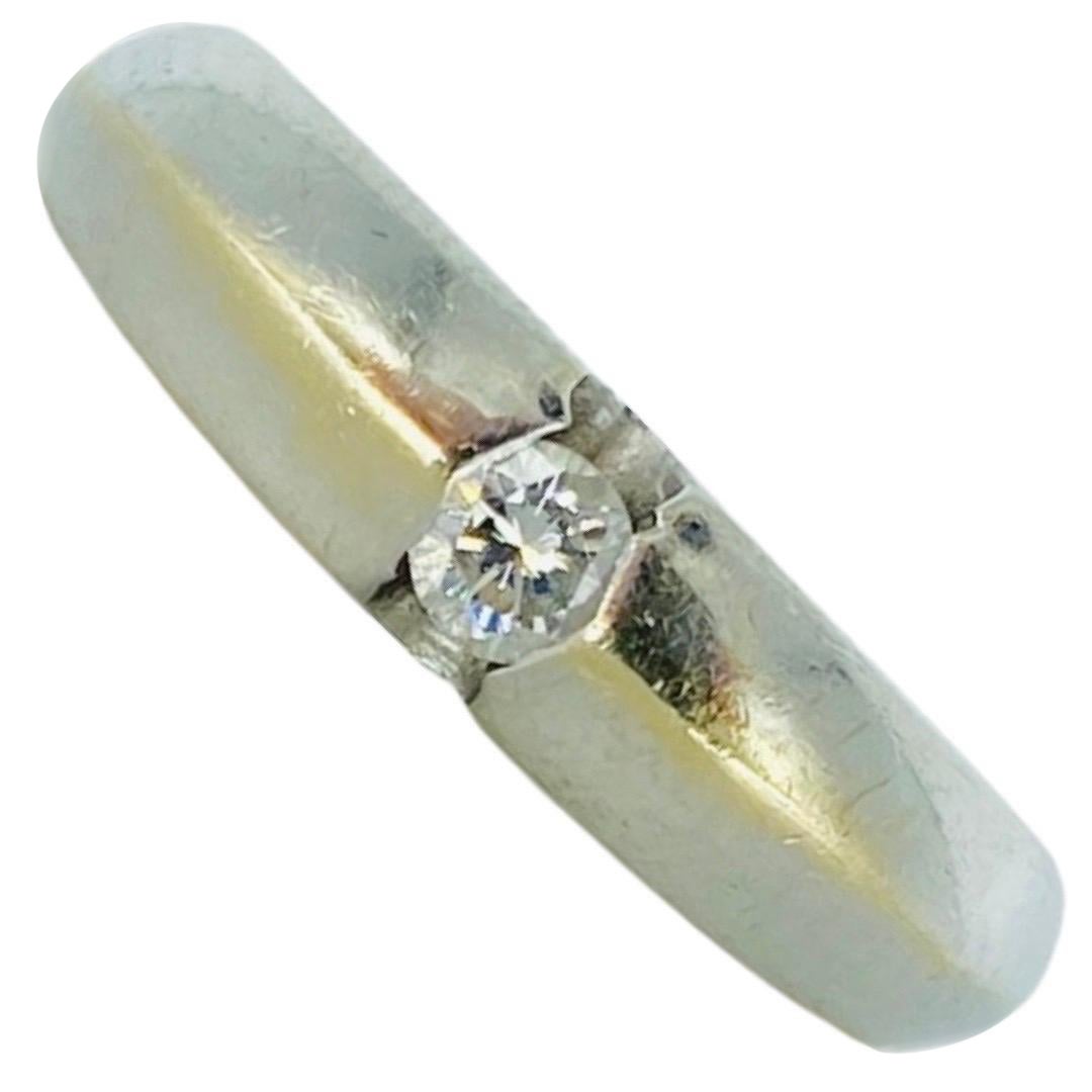 Vintage 0.10 Carat Center Diamond Shank Band Ring 18k Gold For Sale