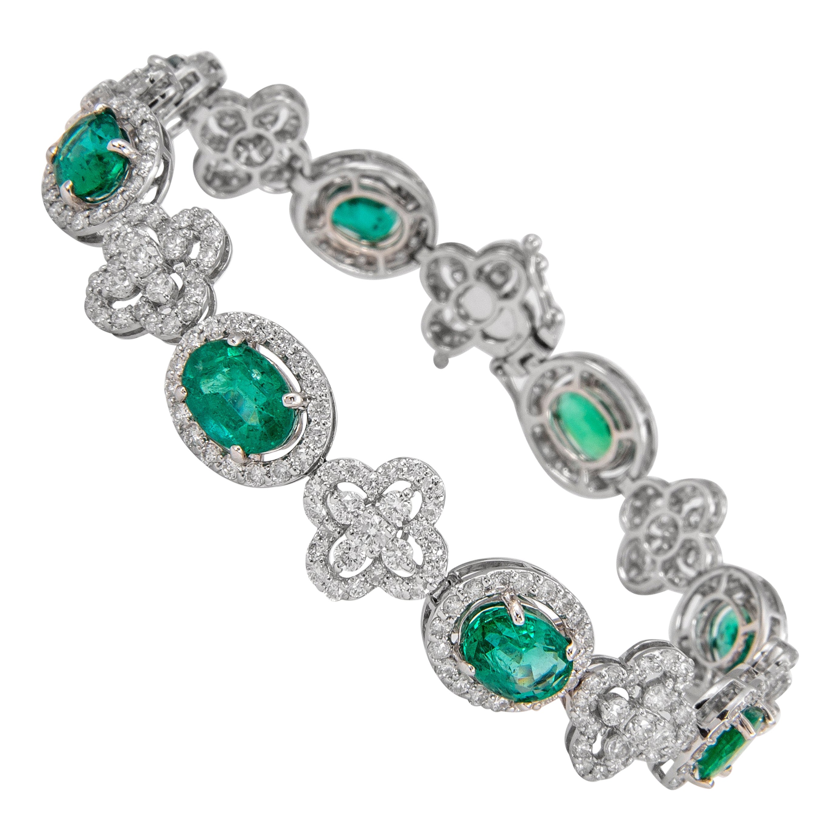 13.25 Carat Emerald & Diamond Bracelet 18k White Gold For Sale