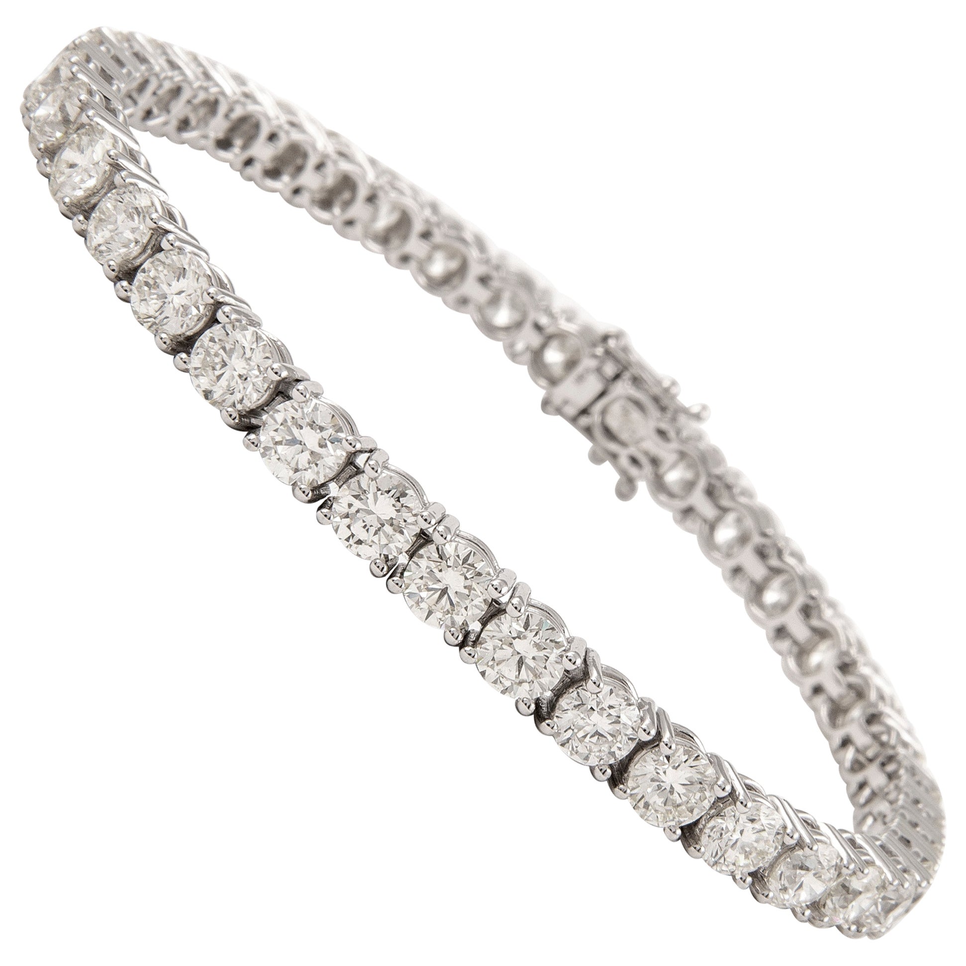Alexander 11.42 Carats Diamond Tennis Bracelet 18-karat White Gold For Sale