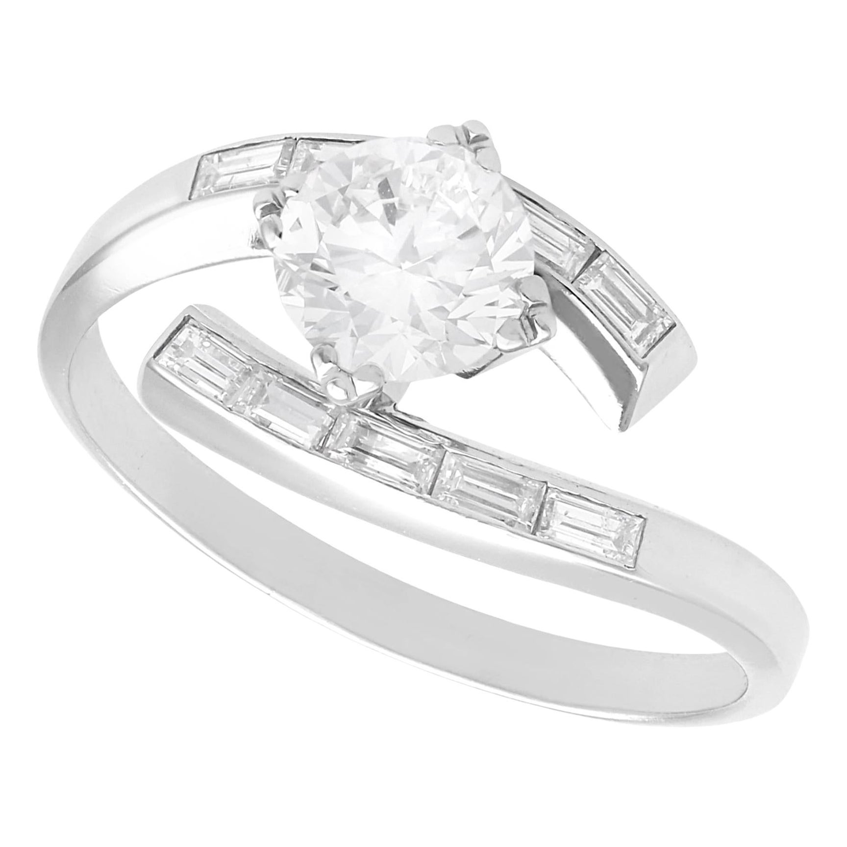 1930 Antiguo anillo giratorio de oro blanco de 18k y diamantes de 1,52 quilates en venta