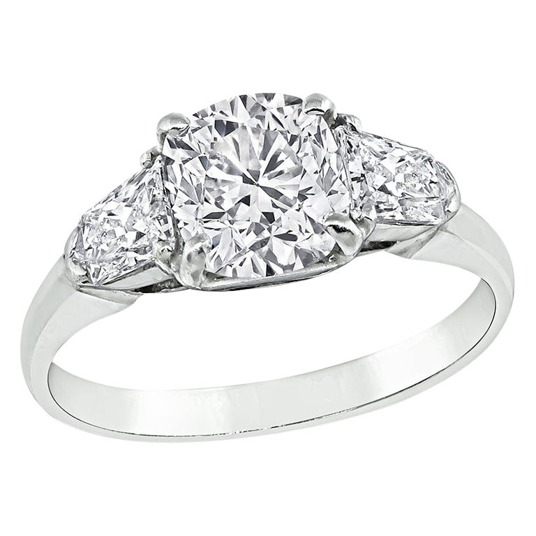 GIA Certified 1.04ct Diamond Engagement Ring For Sale