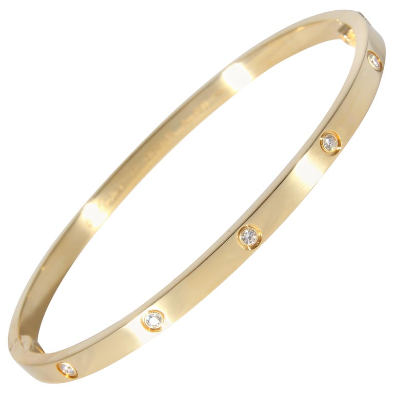 Cartier Bracelet Love en or jaune 18 carats avec diamants 0,21 carat poids  total En vente sur 1stDibs