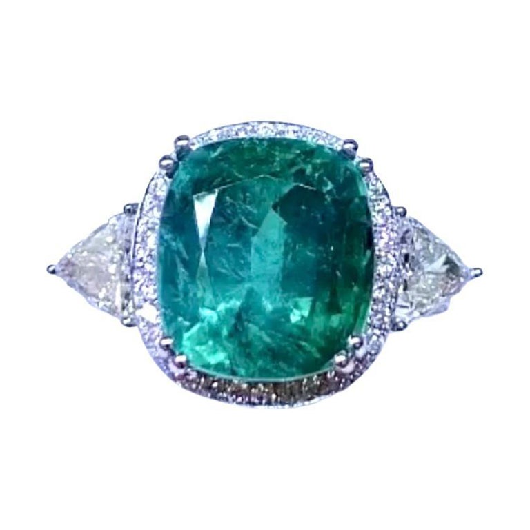 AIG Certified 9.24 Ct Zambian Emerald Diamonds 18K Gold Ring For Sale