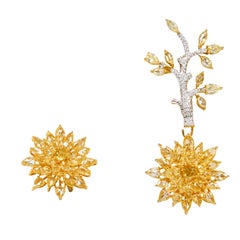 18 Karat Gold 12.86 Carat Yellow and White Diamond Two-Way Dangle & Stud Earring
