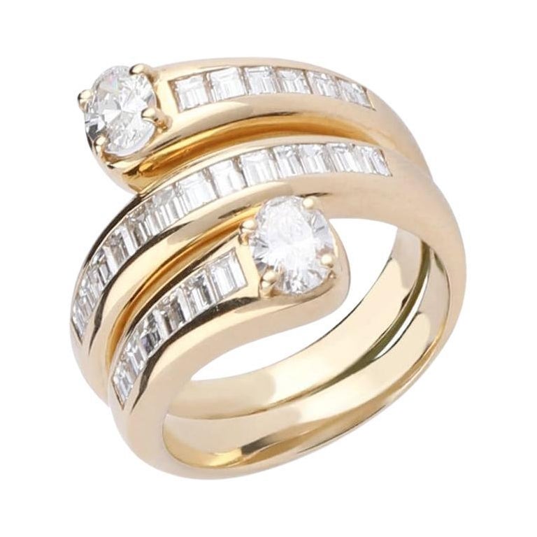 Ring Yellow Gold with Baguettes & Oval Diamonds 2.52 cts. For Sale