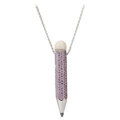 Pendentif crayon « Costis » - Pave' 2,47 cts saphirs violets, point de diamant, corail