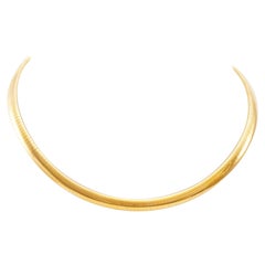 Collana girocollo a catena Omega piatta in oro giallo 18 carati vintage
