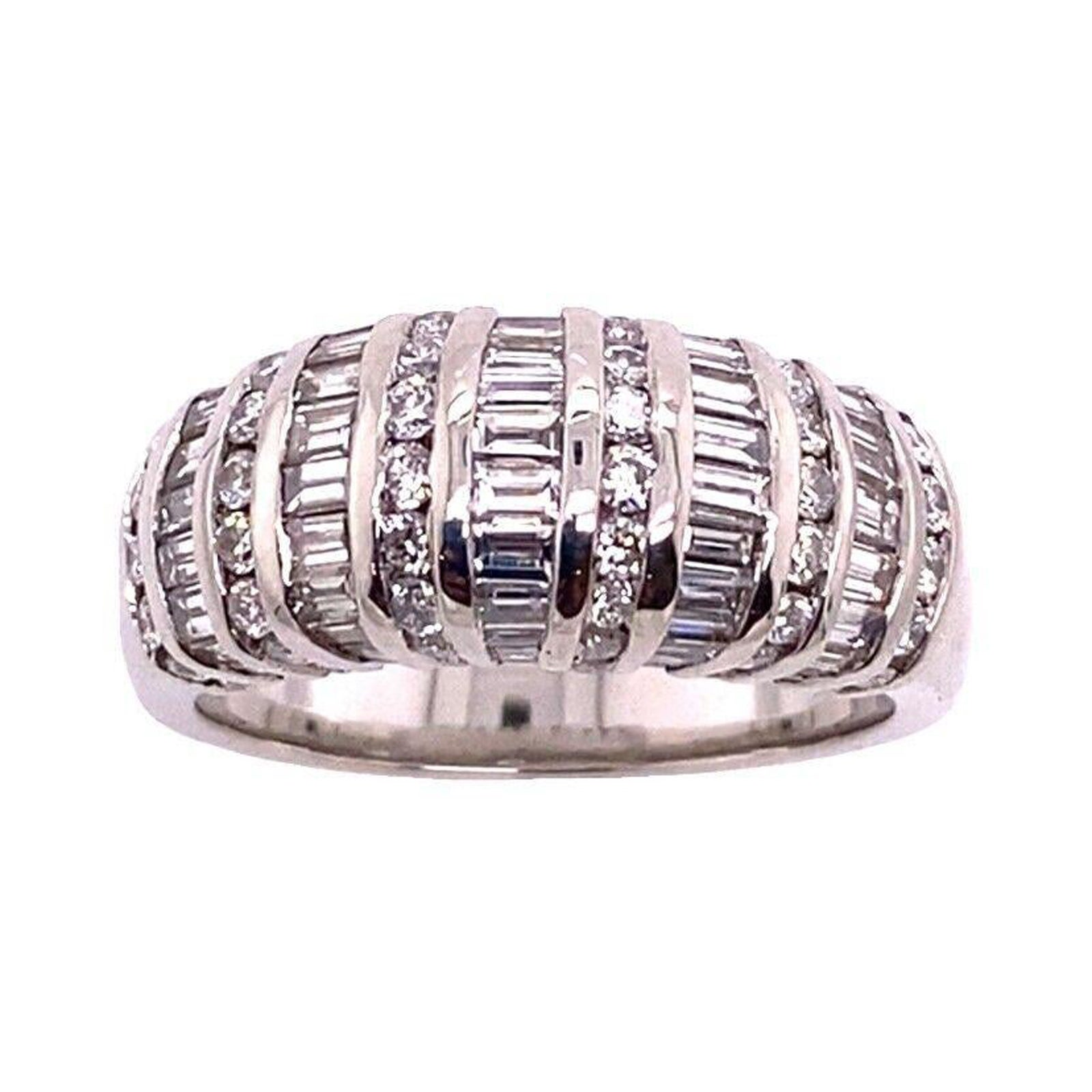 Turban-Ring aus massivem Platin mit Diamanten, besetzt mit 2,56 Karat, F/G VS Reinheit der Diamanten im Angebot
