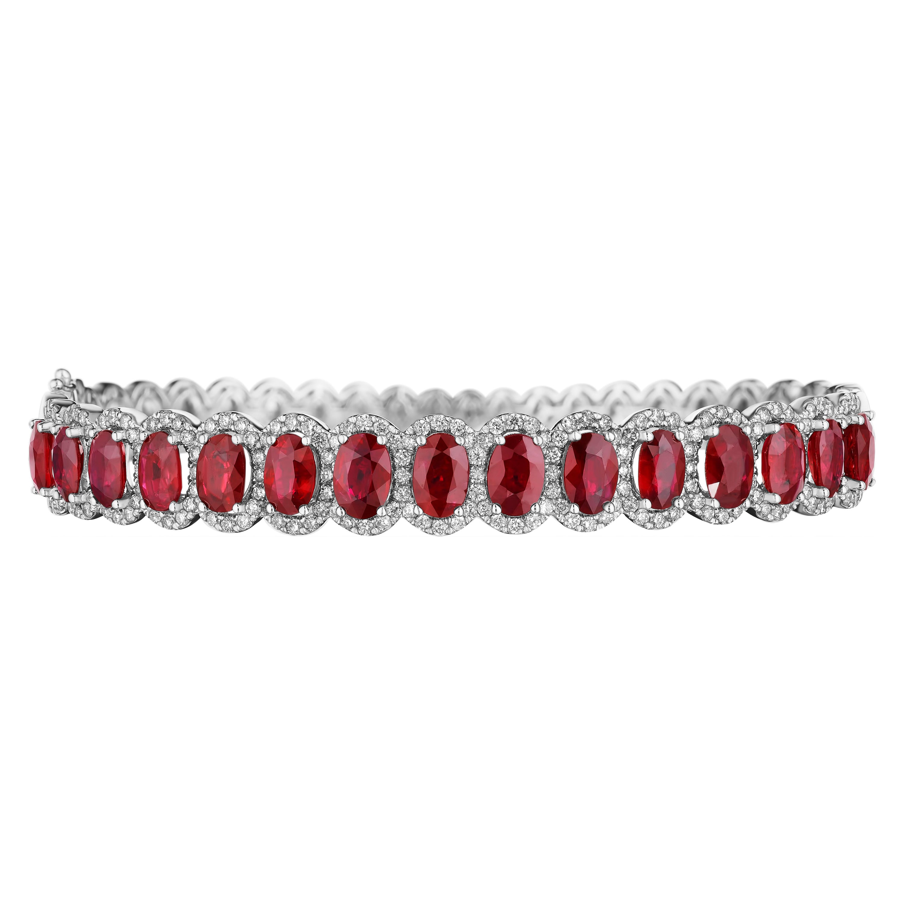 11.75ct Oval Ruby & Round Diamond Bangle in 14KT Gold For Sale