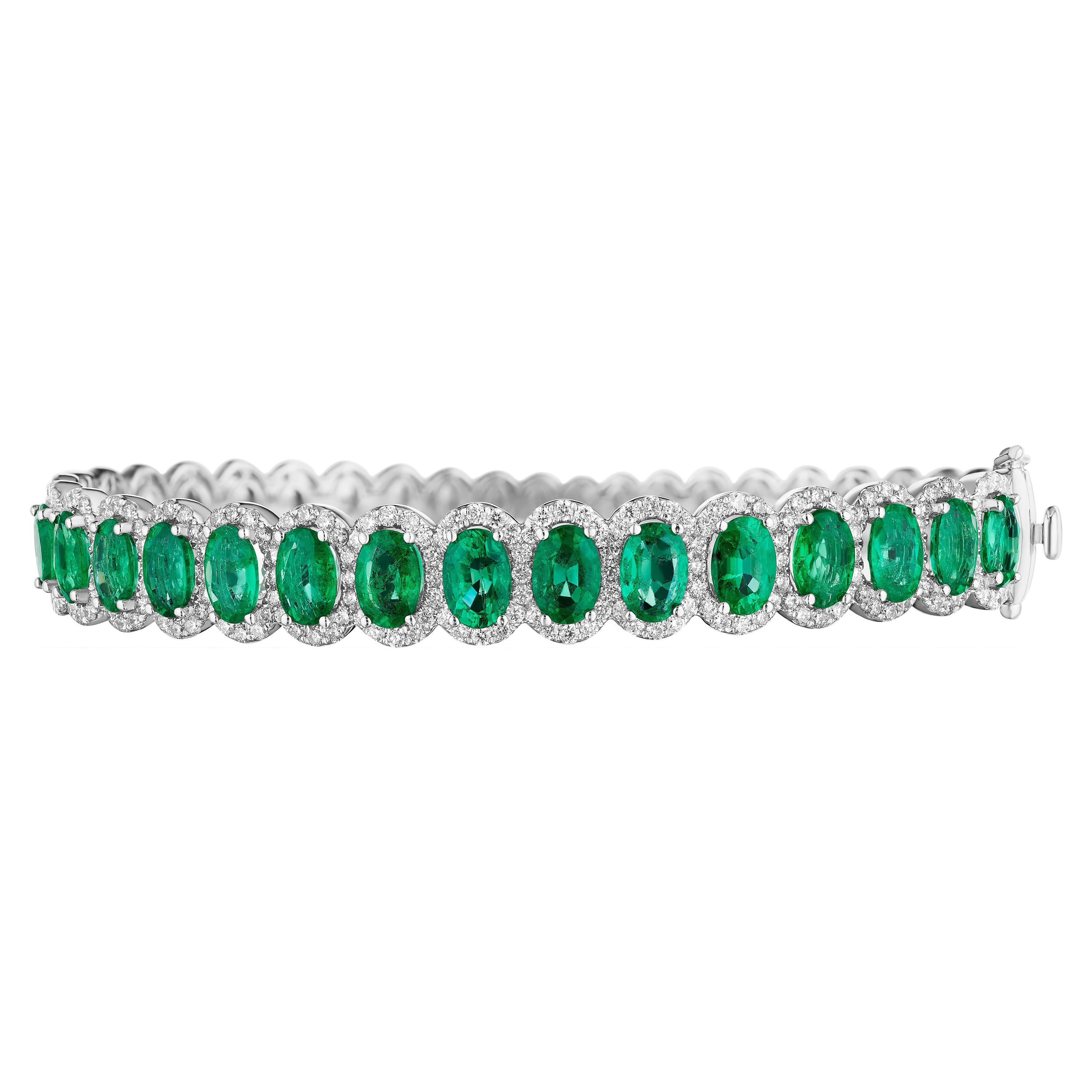 10.35ct Oval Emerald & Diamond Bangle in 14KT Gold For Sale