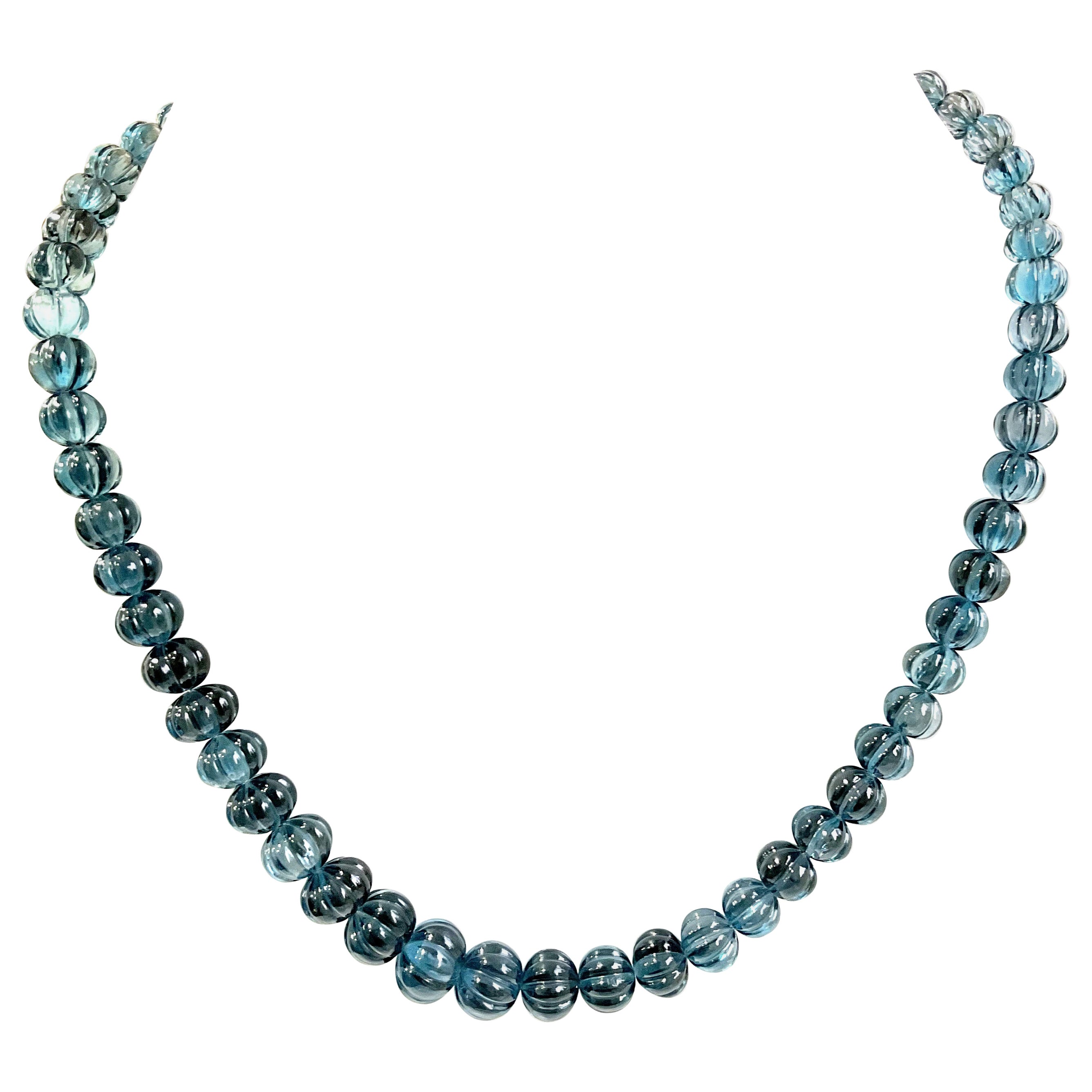 London Blue Topaz 351,24 Karat Bead Carved For Fine Jewelry Natürlicher Edelstein im Angebot