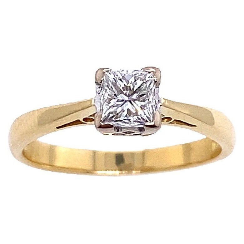 Classic Solitaire Princess Cut Ring in 18ct Yellow & White Gold, 0.50ct For Sale